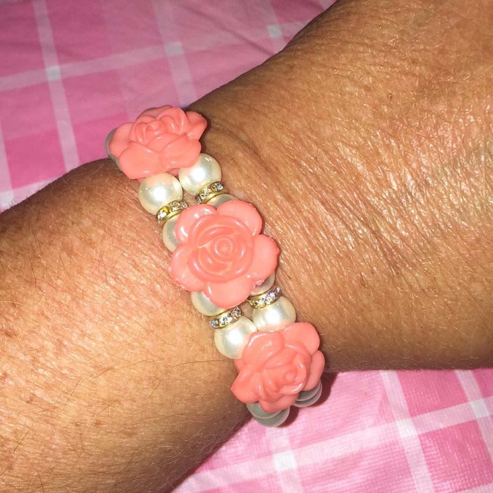 🎈SALE🎈🌷#7.”PEARLS & ROSES”🌷 - Picture 4 of 9
